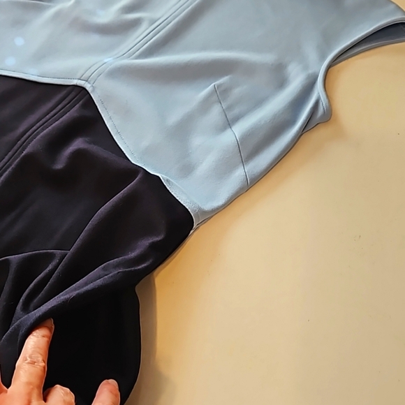 Vince Camuto NWOT Size 2 Colorblock Womens Supersoft Dress w/pockets - Picture 3 of 3